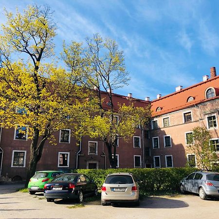 Historic Charm - Cozy Nordic Retreat In Time-Honored Residency Daire Tallinn Dış mekan fotoğraf